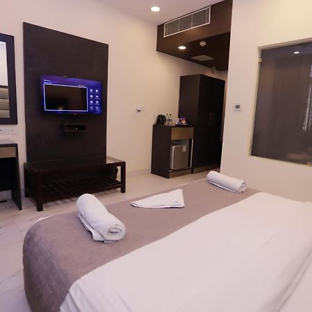 Hotel Pk Residency Noida Ngoại thất bức ảnh