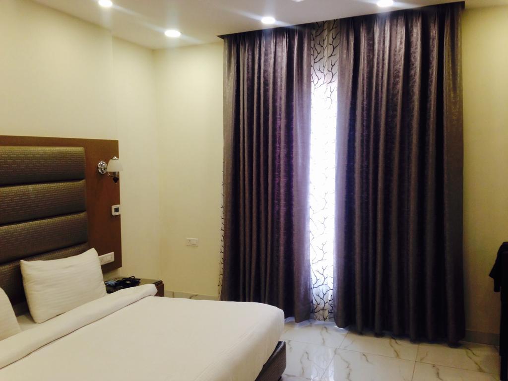 Hotel Pk Residency Noida Ngoại thất bức ảnh